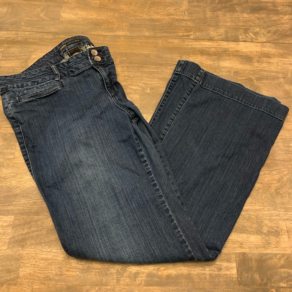 🎄4/25🎄 Mossimo Jeans